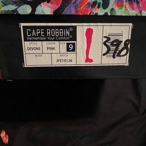 Cape Robbin Pink Devons Size 9
